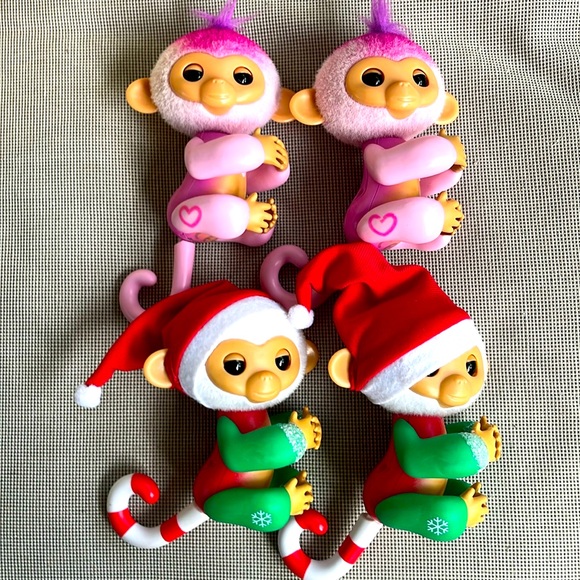 Set of 4 fingerlings - just tested all work great! - Picture 2 of 2